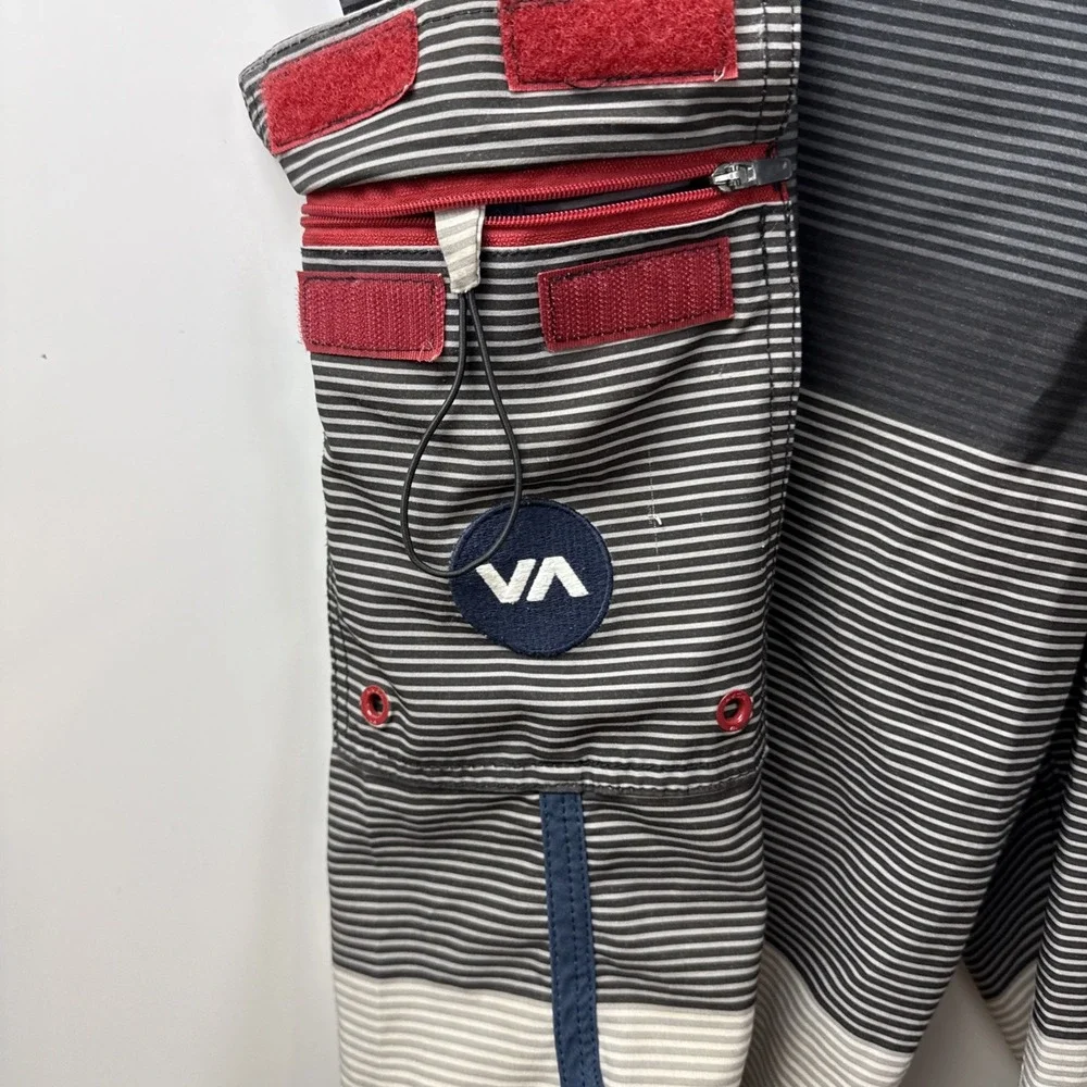 RVCA men's Board Shorts Size 32 Blue / Cream With Stripes